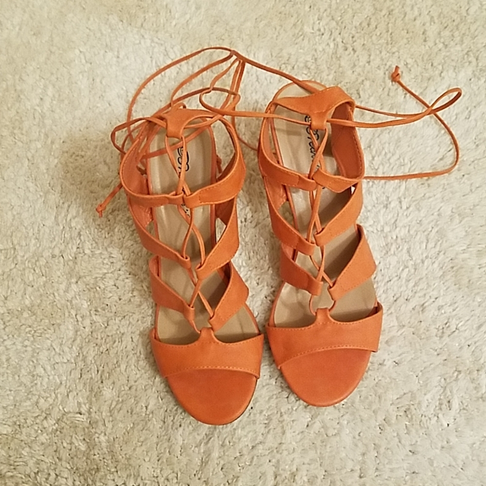 🍊 Breckelle's Coral Sandals